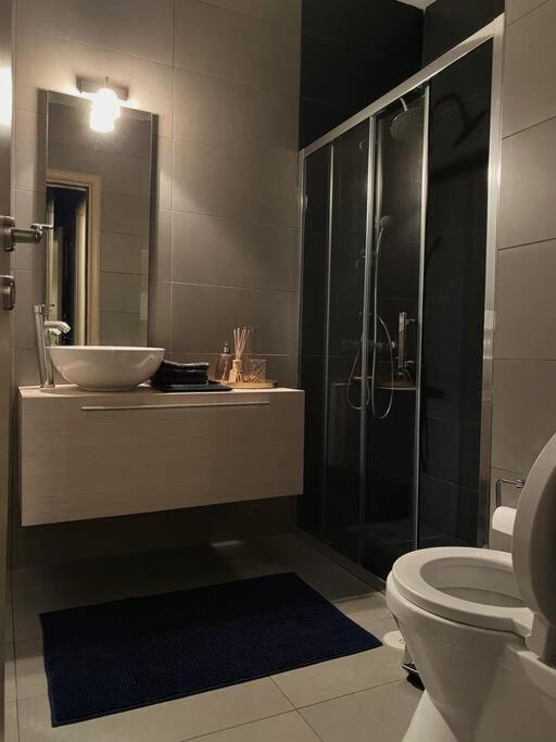 Apartamento Ultimate Downtown Athens Escape Exterior foto